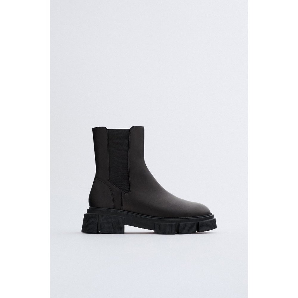 Zara Cow Leather Lug Sole Chunky Ankle Boots Black 7.5 3111/611